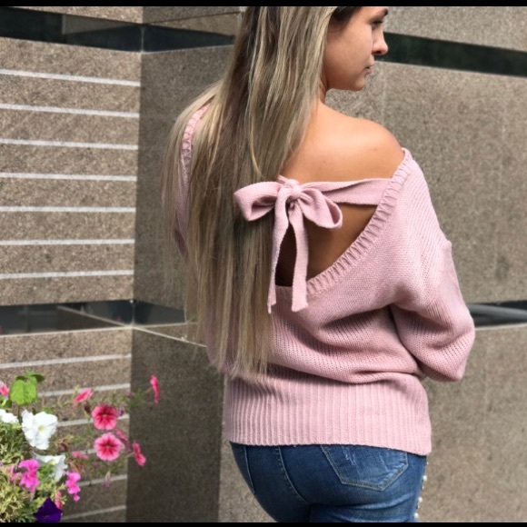 SALE ‼️Bow Back Blush Pink Sweater‼️ - Picture 4 of 6